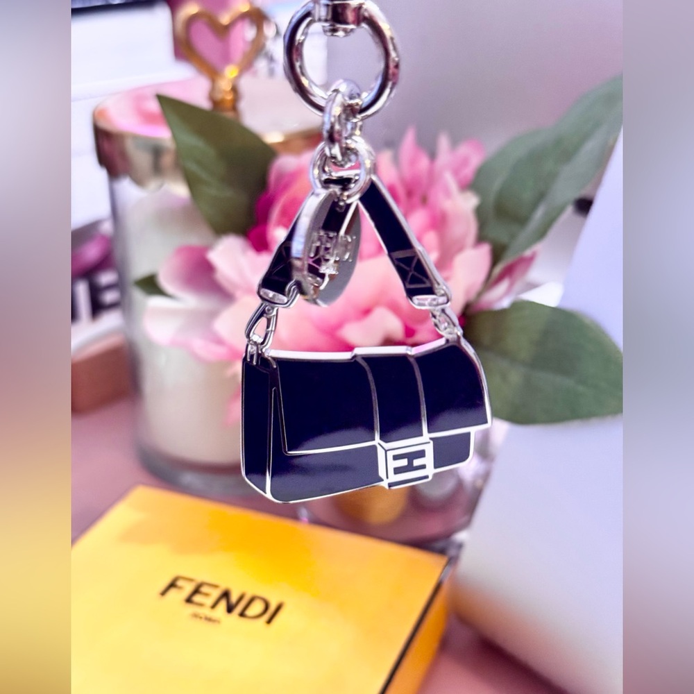 SOLD ❌ Fendi Keychain Baguette Bag Charm - Picture 5 of 5